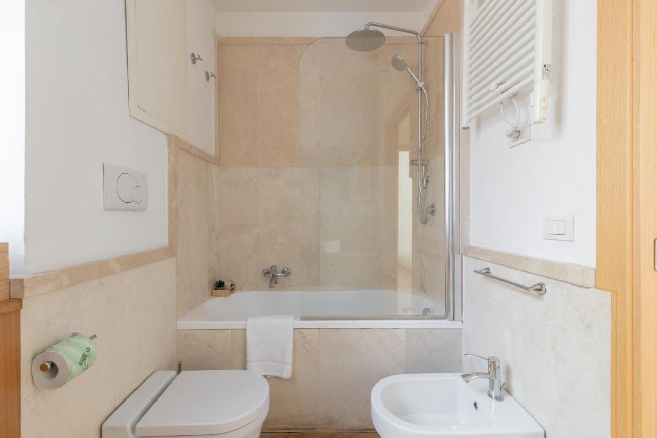 Iflat Navona White And Stylish Apartment روما المظهر الخارجي الصورة